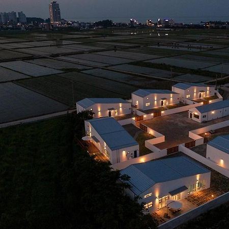 Private Gangneung Pool Villa Exterior photo